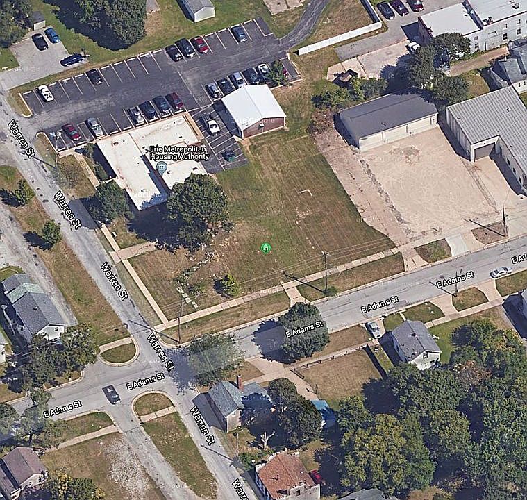 2nd image of 513 E Adams St