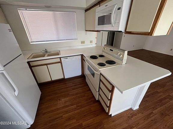 3rd image of 1679 W Wood Bridge Ct
