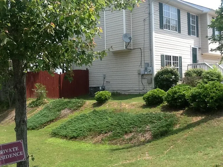 1562 Enchanted Forest Dr — Photo 2