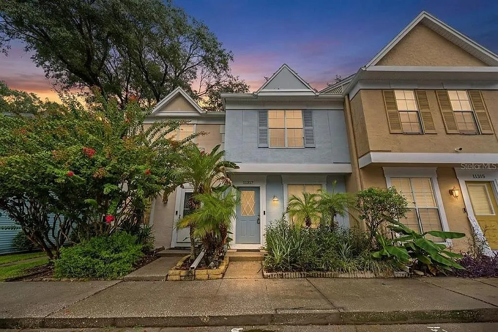 2 bed, 2.5 bath, 1200 sqft, $1,950 — Photo 1