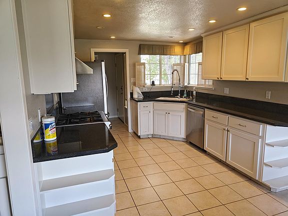 4th image of 1264 Copper Peak Ln