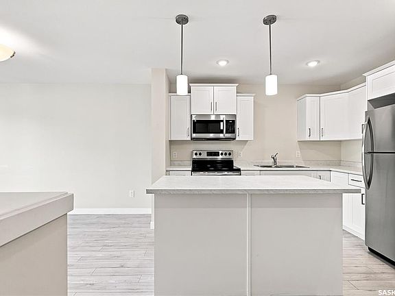 5th image of UNIT 204-315 Dickson CRESCENT