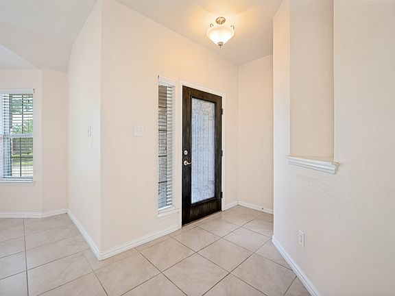 2nd image of 2671 Calmwood Dr