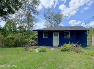 9 Old Green Lake Rd, Athens, NY 12015