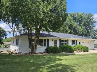 435 Ollie St, Cottage Grove, WI 53527