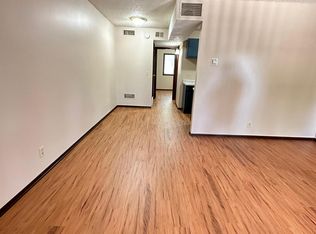 2721 E St #5, Lincoln, NE 68510
