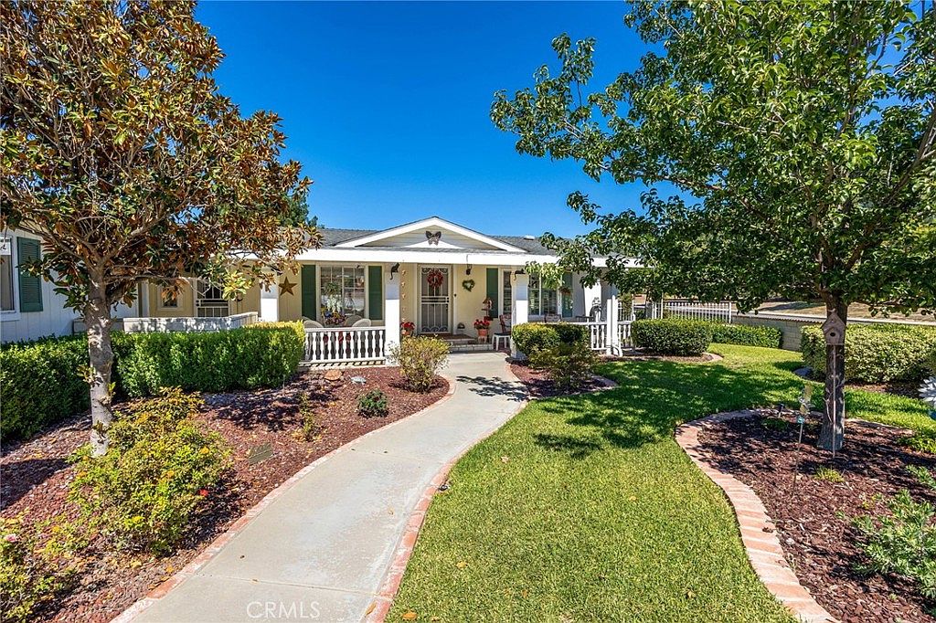 2502 Peach Tree St — Seven Hills Golf Club