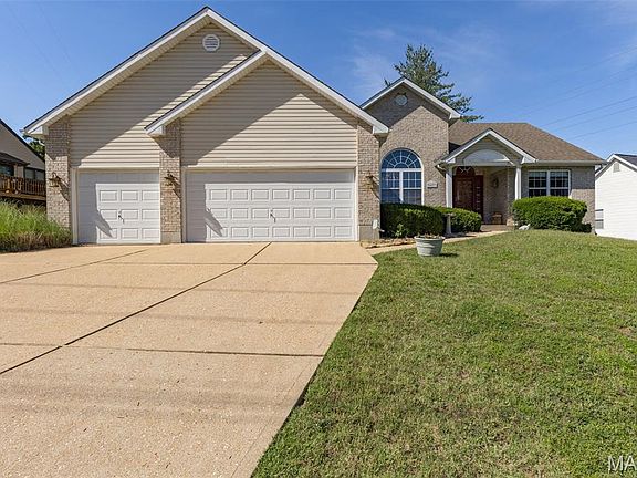 3rd image of 5427 Butler Hill Rd