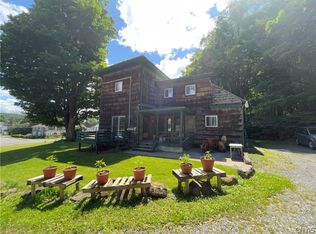 41 Clinton St, Tully, NY 13159