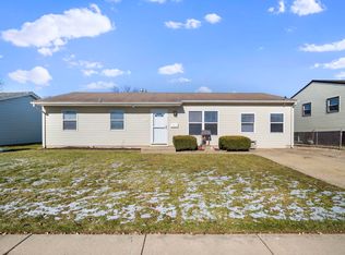 208 Karen Ave, Romeoville, IL 60446