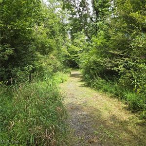 1244 E Pioneer Trl, Aurora, OH, 44202