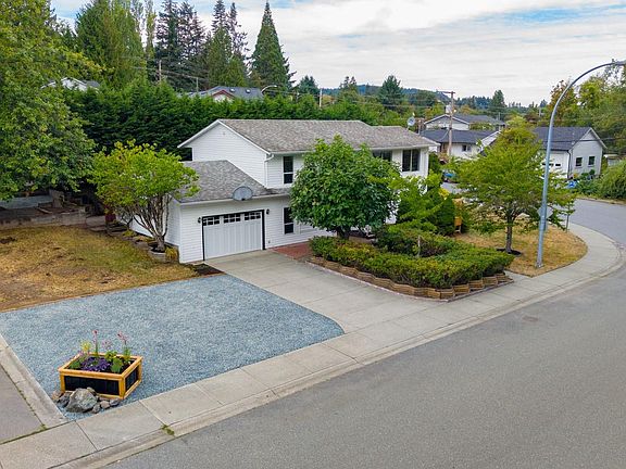3rd image of 1001 Timberwood Dr