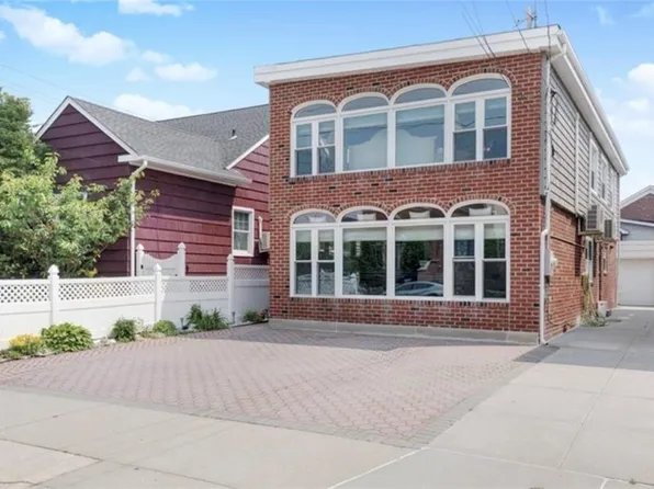 194 Beach 132nd St, Far Rockaway, NY 11694