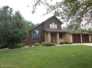 880 E Lowell St, Le Roy Township, MN 55951
