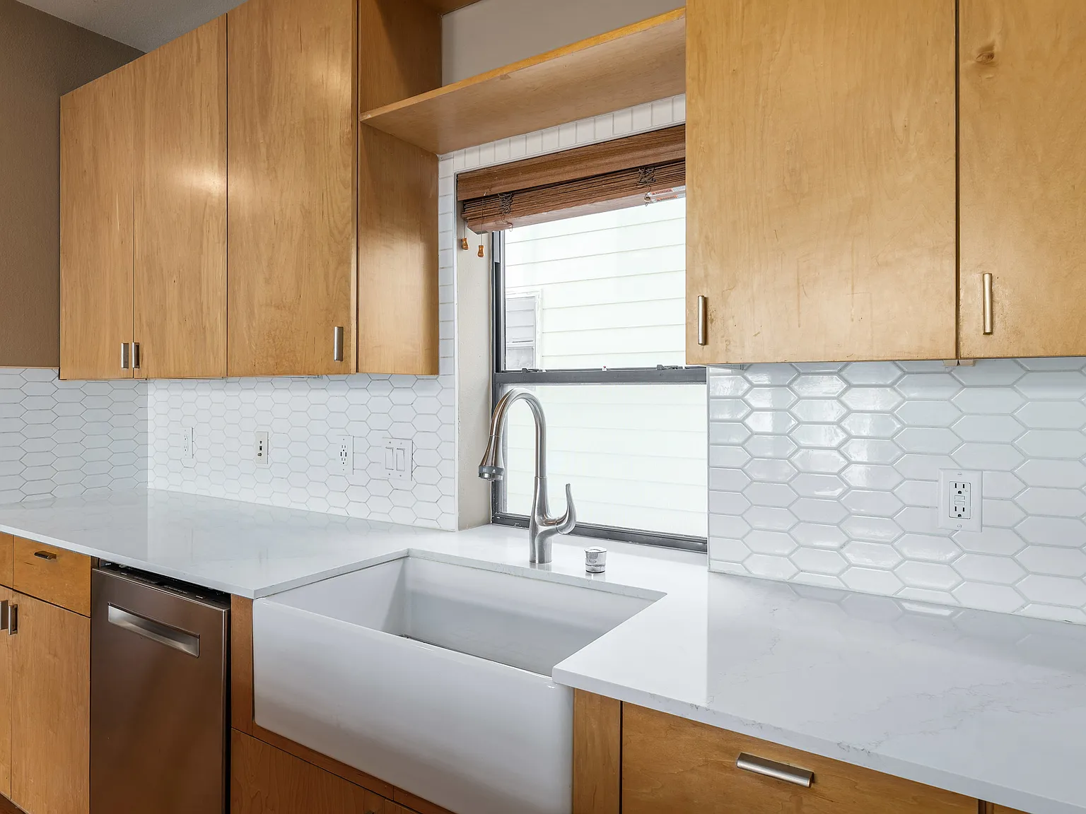 4124 Spencer St — Photo 4