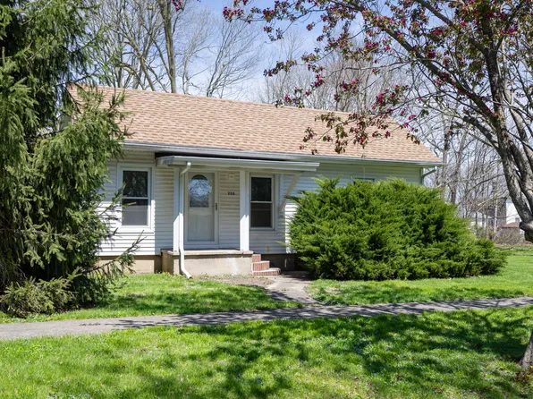 208 W 3rd St, Homer, IL 61849