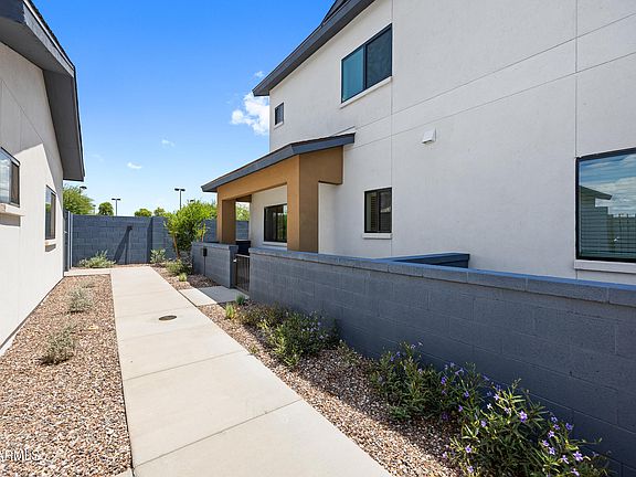 2nd image of 2335 E MCARTHUR Drive