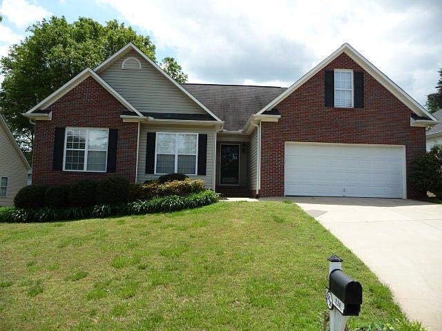 1st image of 220 Riverrun Dr
