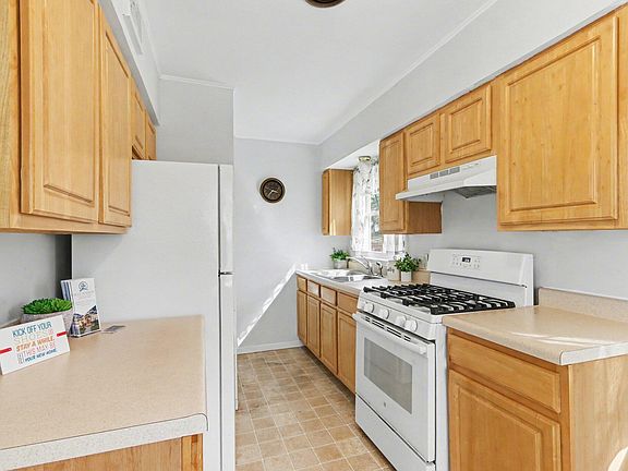 4th image of 1706 Miller Rd