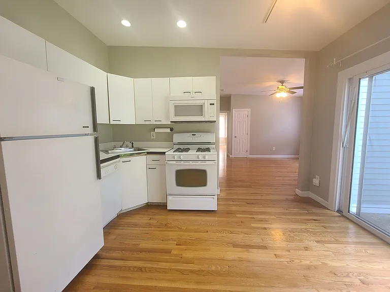 9 Vinton St #1 — Photo 3