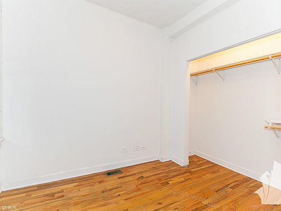 4th image of 1460 W Grace St #1812