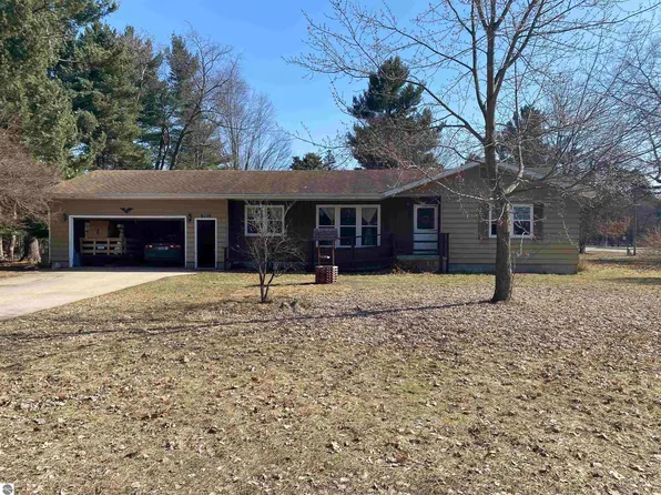 9109 Tavi St, Kaleva, MI 49645