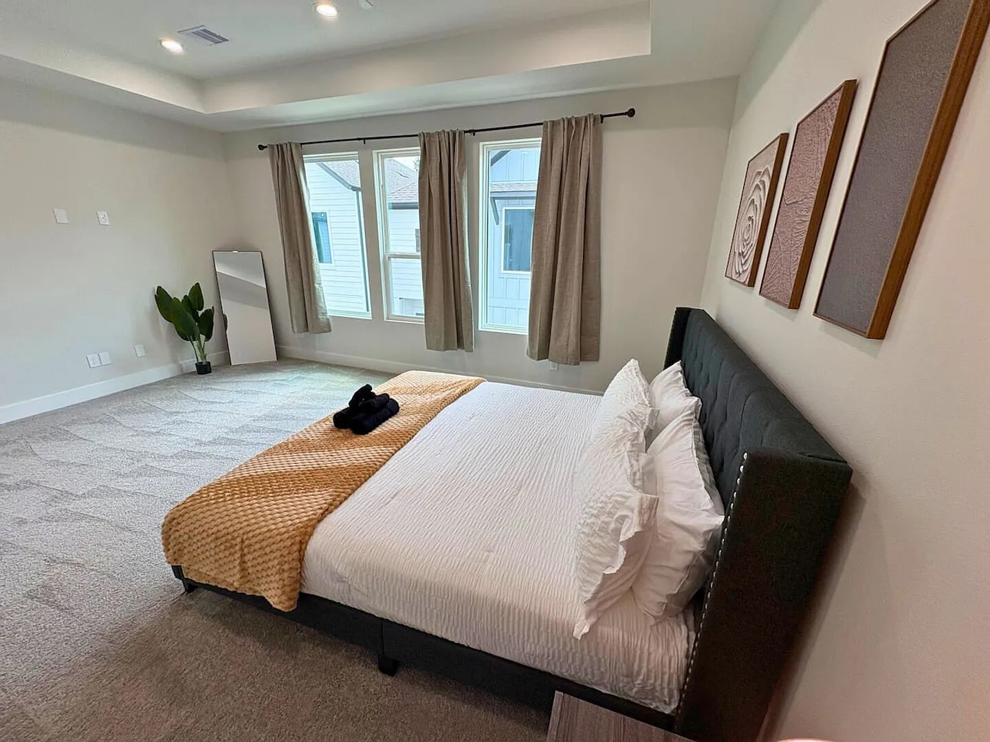 Prebook FIFA with Gated 3BR Near Stadiums — Photo 4