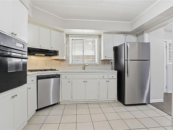 5th image of 482 Palm St