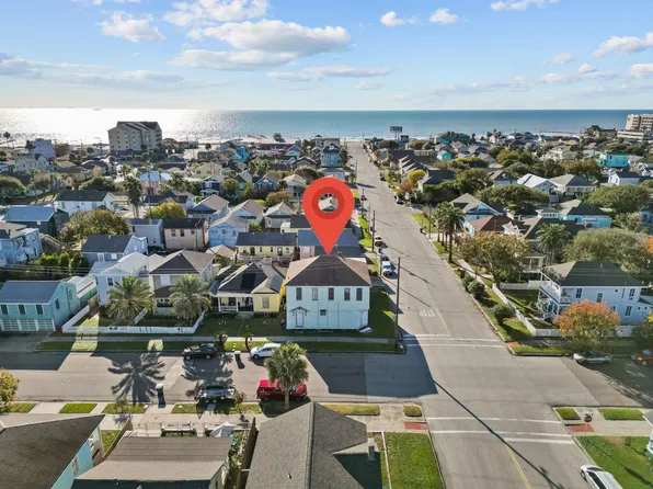 2927 Avenue Q, Galveston, TX 77550