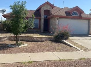 11028 Golden Pond Dr, El Paso, TX 79934