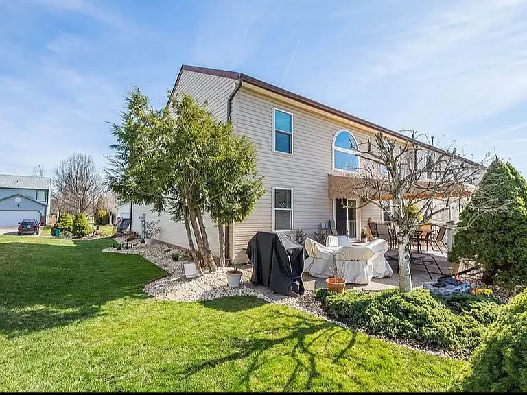 1462 Yorktowne Dr — Photo 28