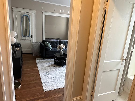 5th image of 125 Park Dr APT 28