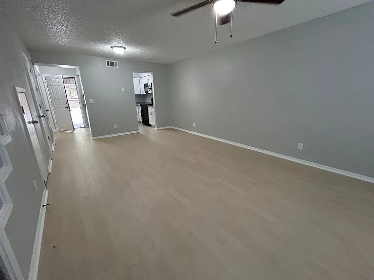 1379 E Sequoyah Ct — Photo 5