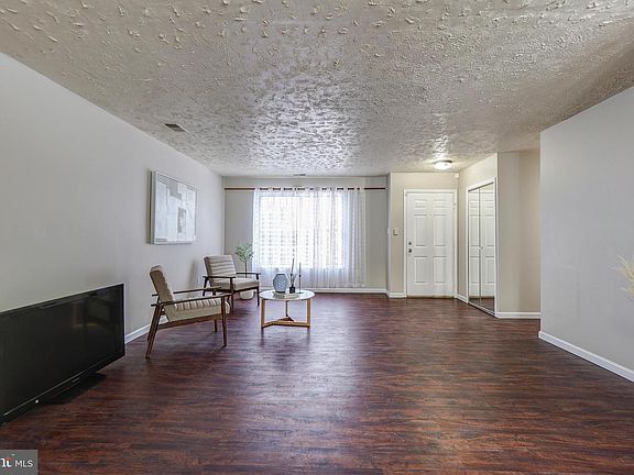 5th image of 9703 Cedarhollow Ln