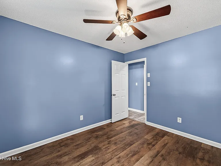 509 Redwood Pl — Photo 18