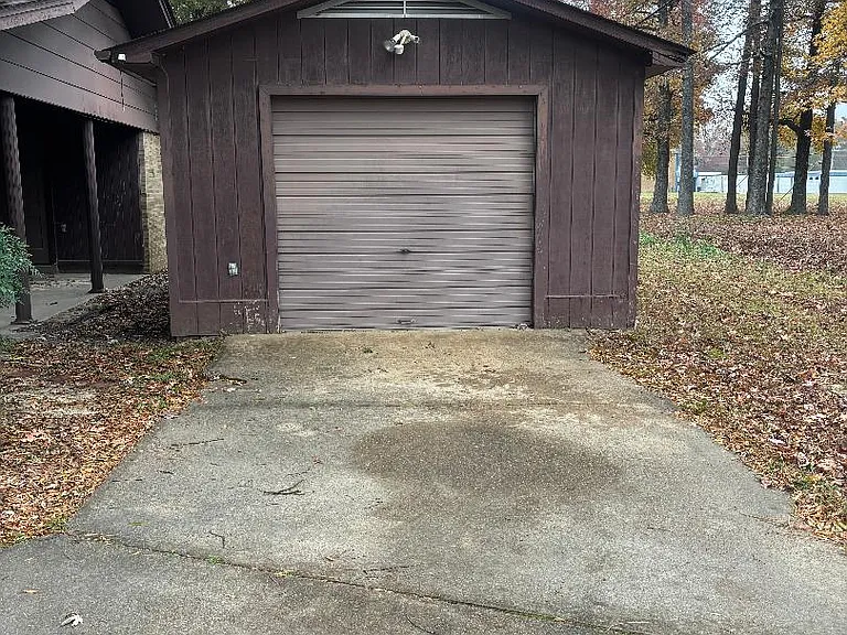 1400 W College Ave — Photo 9