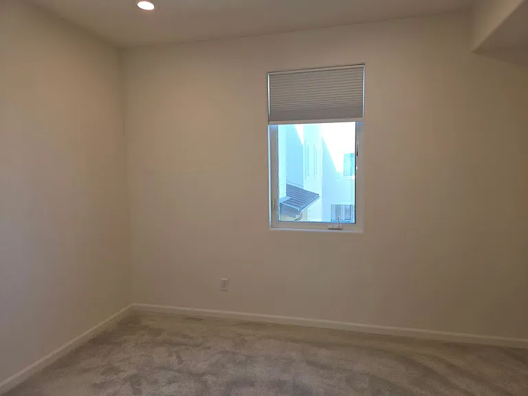 5577 Apex Dr — Photo 18