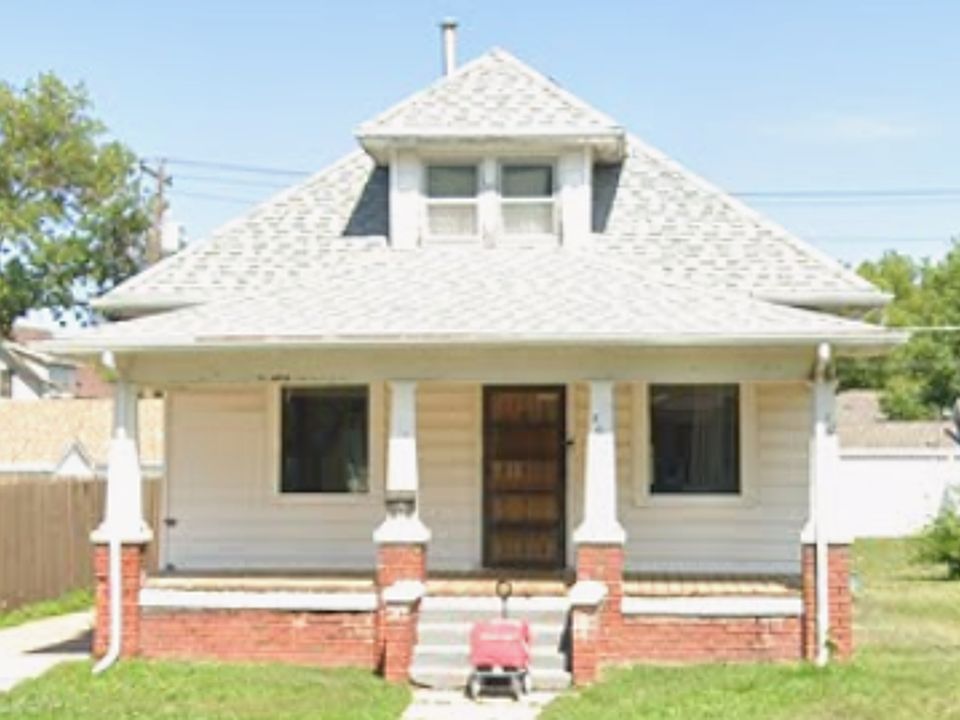 1st image of 309 S Chicago Ave