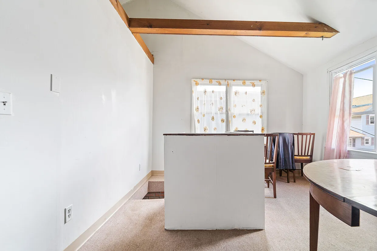 2 bed, 800 sqft, $1,200 — Photo 3