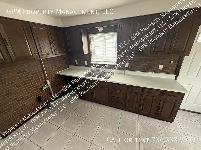4757 Dudley St — Photo 9