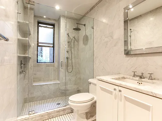 Sold by Sotheby's International Realty | media 22