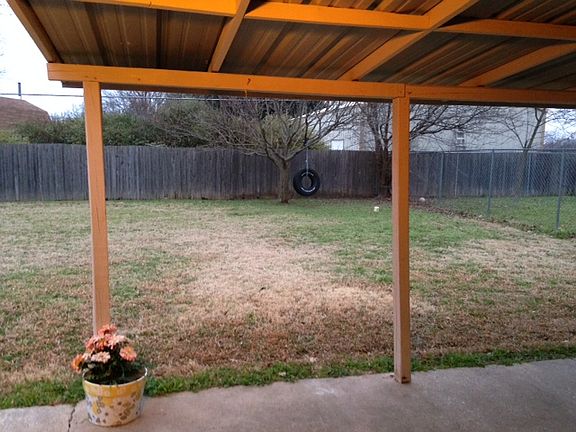 3rd image of 1405 California Trl