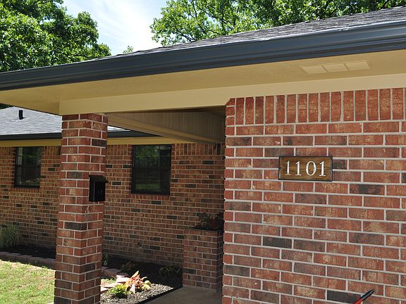 5th image of 1101 S Fairbanks Ave