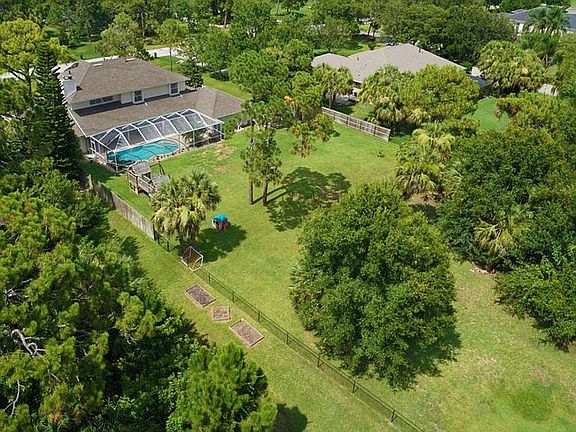 3rd image of 4221 Careywood Dr