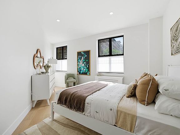 5th image of 812 Riverside Dr APT 1