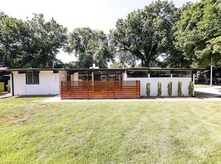 7839 Canterbury St, Prairie Village, KS 66208