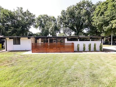 7839 Canterbury St, Prairie Village, KS, 66208