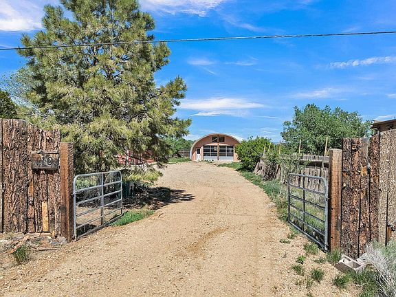 2nd image of 110 Ledesma Ln
