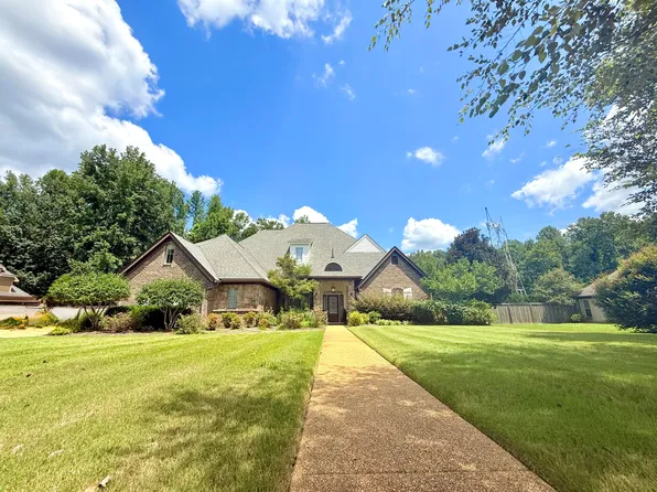 171 Poplar Springs Dr, Tupelo, MS 38804