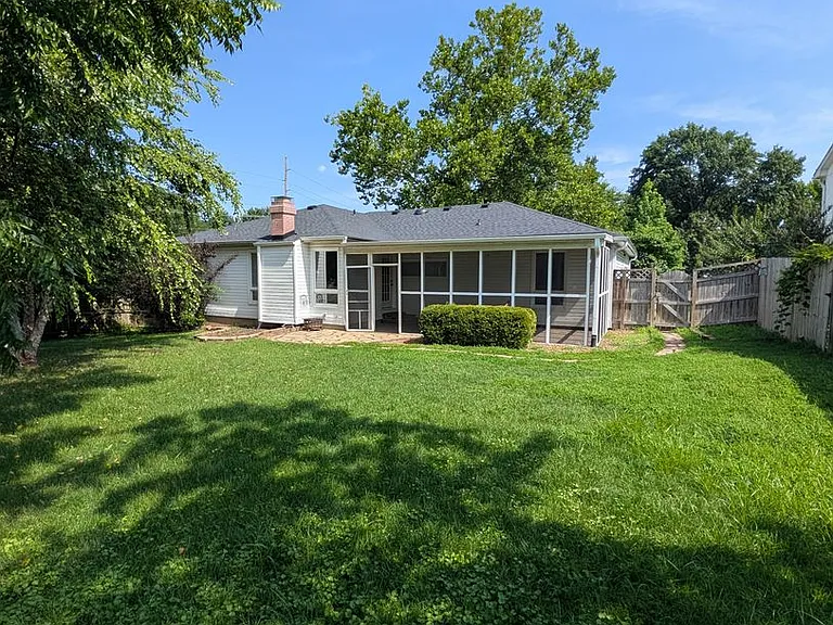 622 Laurel Dr — Photo 22